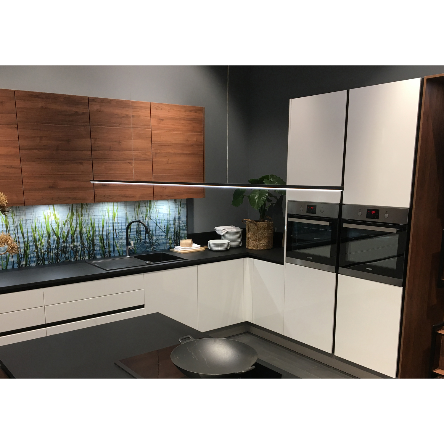 LD8104p led pendel 3000K 28.3 W 220-240v zwartl.15 l.1500mm