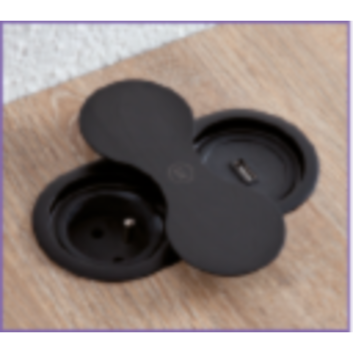 Eight zwart b-f 1 stopcontact + 1 usb