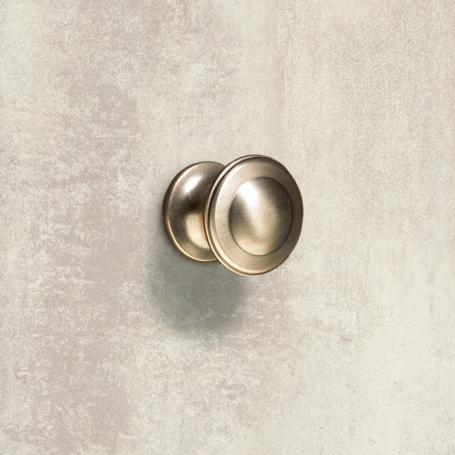 Knop Larru, H 27 mm, ø 30 mm, Tinkleurig geborsteld