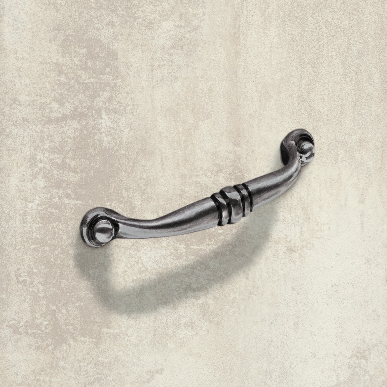 Greep Alberta, boorafstand 96, L 110 mm, B 14 mm, H 28 mm, tinkleurig antiek