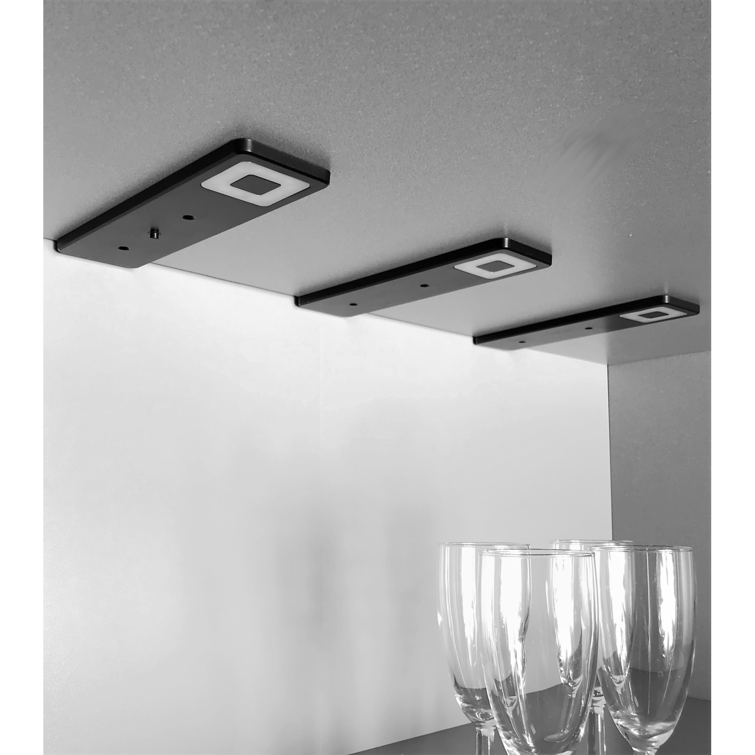 Set 4 led roeled 3W 3000K 12V zwart-centrale schakelaar - konvertor