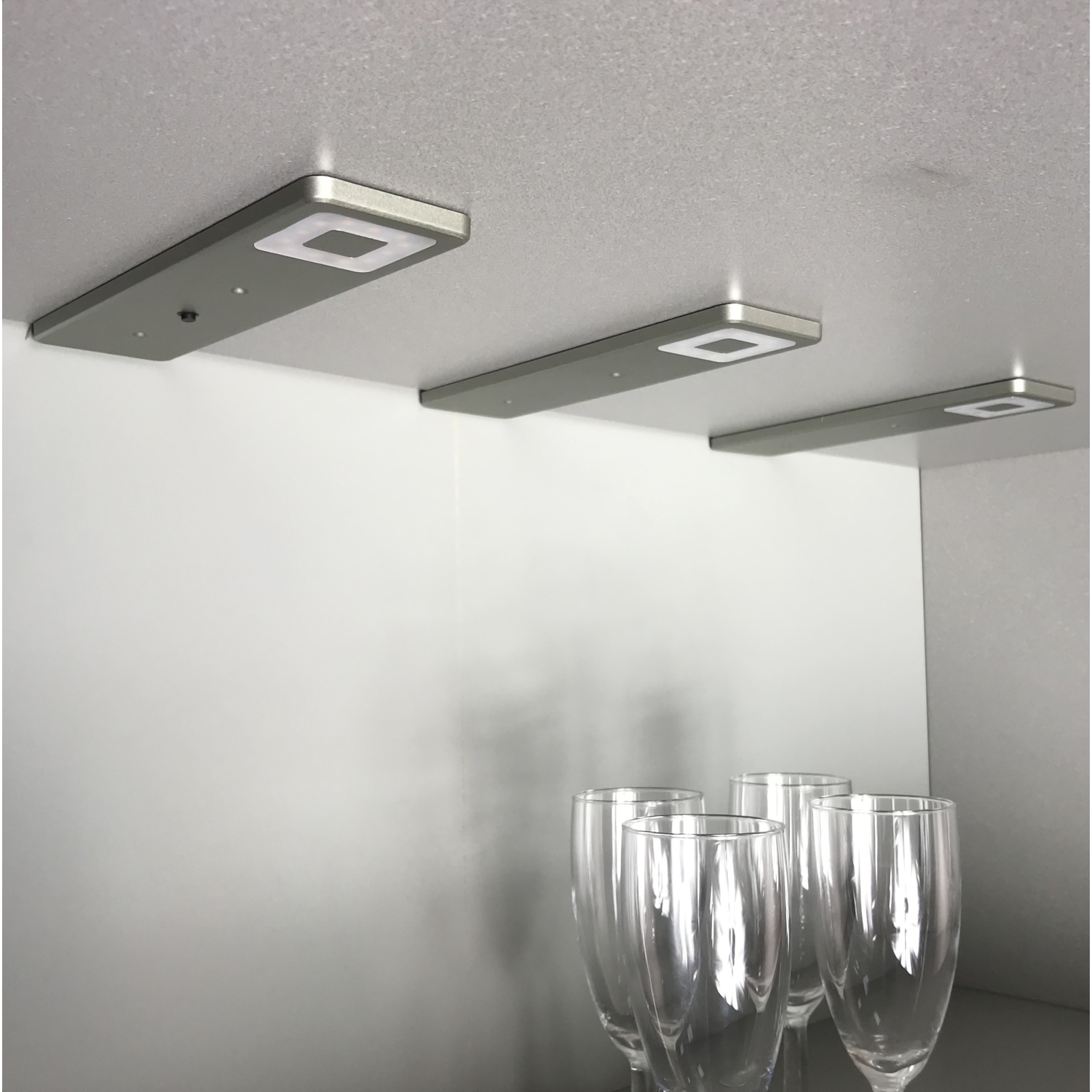 Set 1 led roeled 3W 3000K 12V RVS look-centrale schakelaar - konvertor