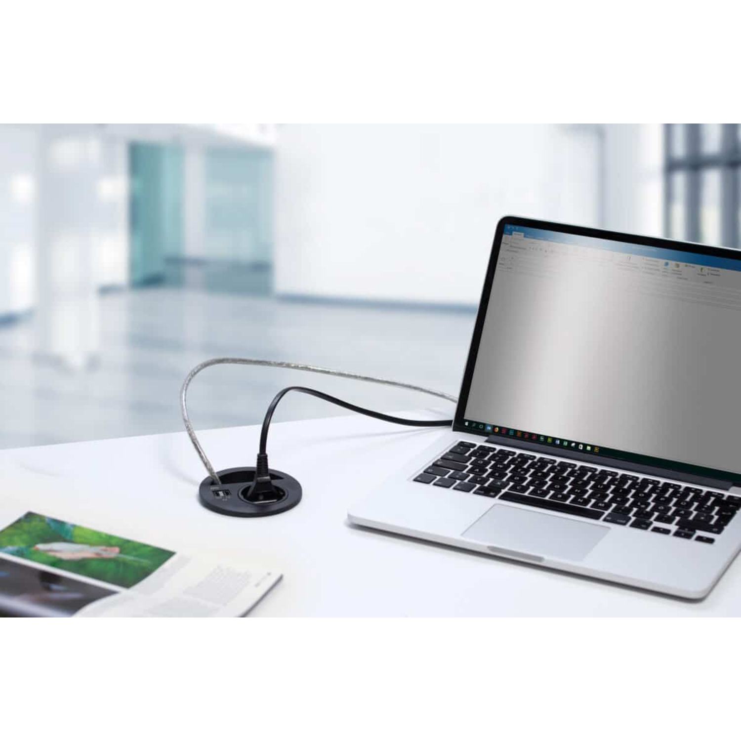 Evoline circle 80 b-f + usb ac zwart