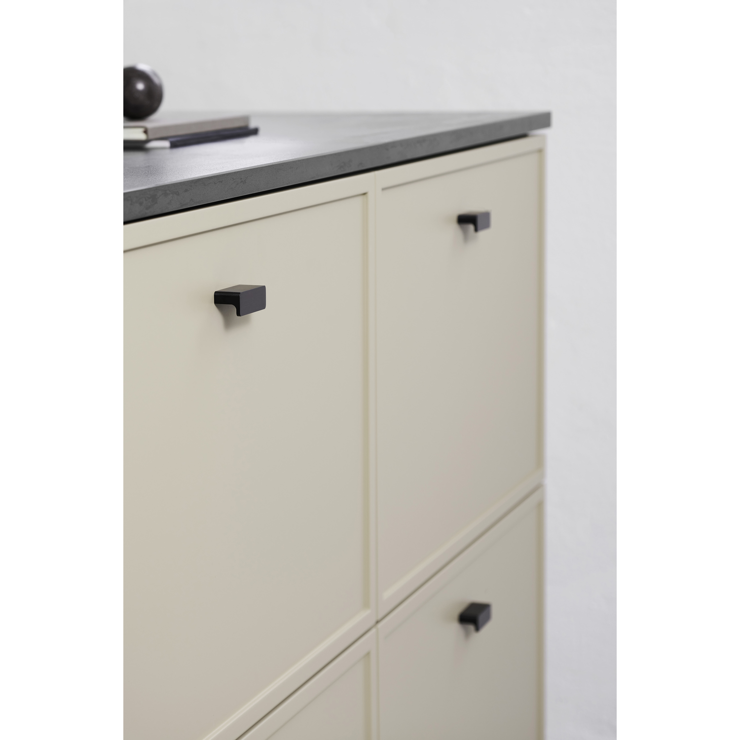 Knop elan ba32 l50 alu geborsteld mat zwart