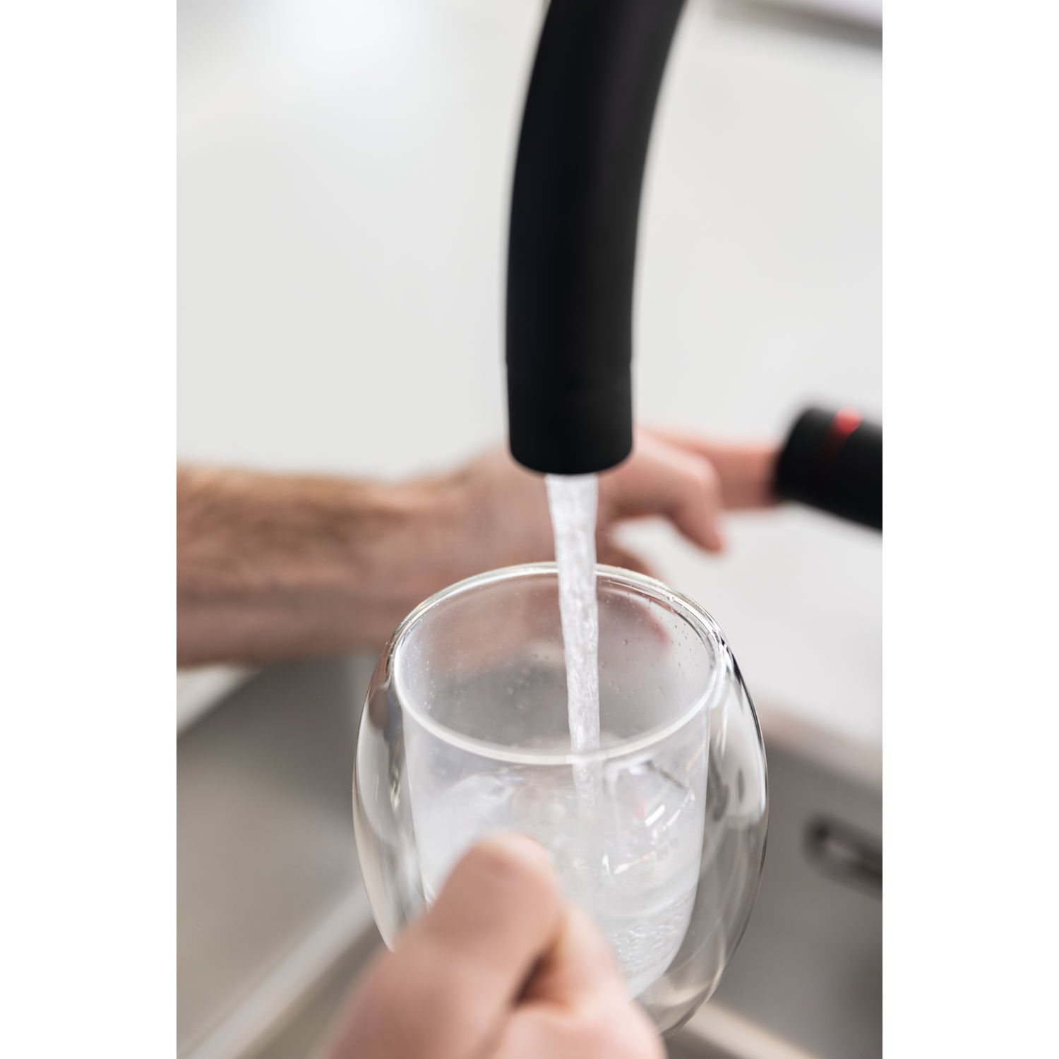 Maris Water Hub - 3 in 1 set met zwenkbare uitloop / Side Lever / Zwart mat / Boiler 4 liter