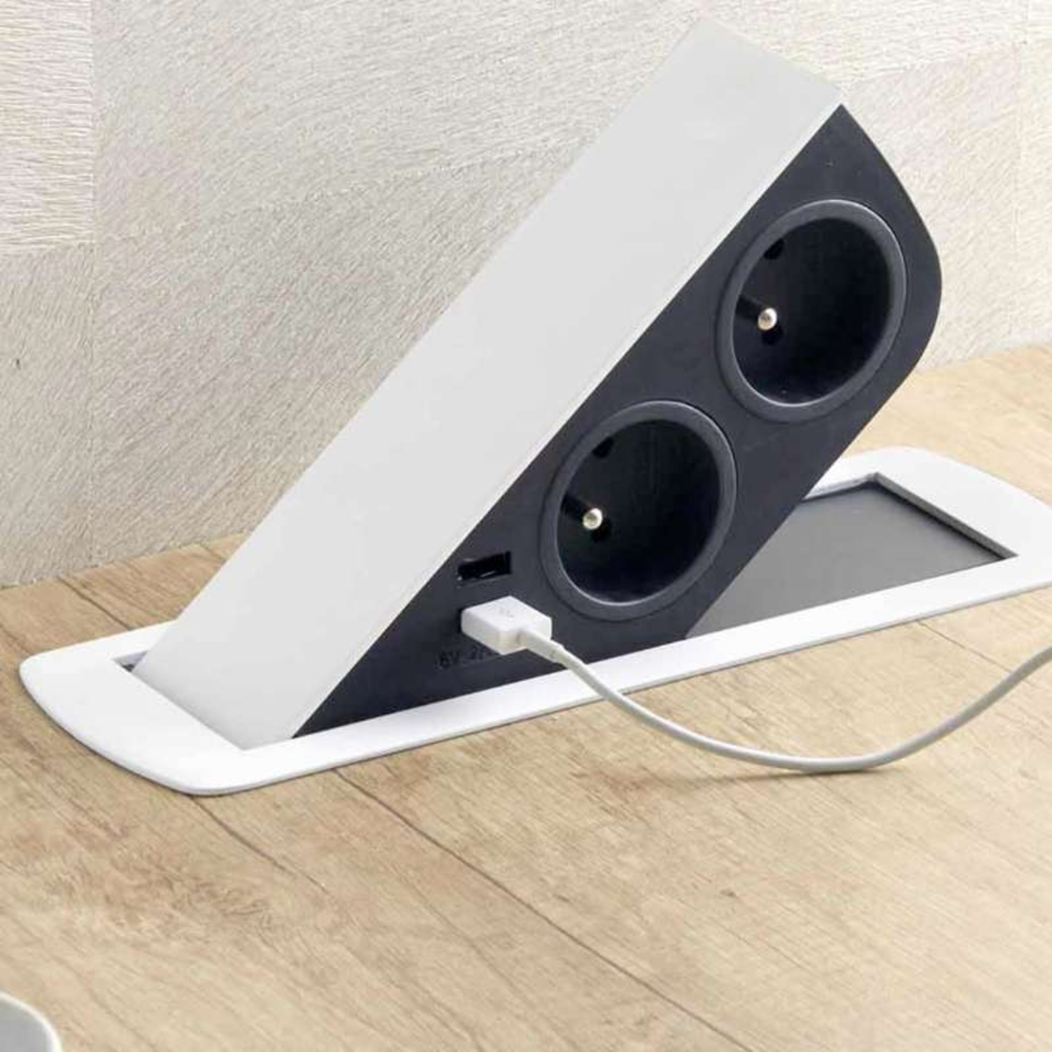 Cizo pop up nl/d/l 2x16a-2xusb 2a wit