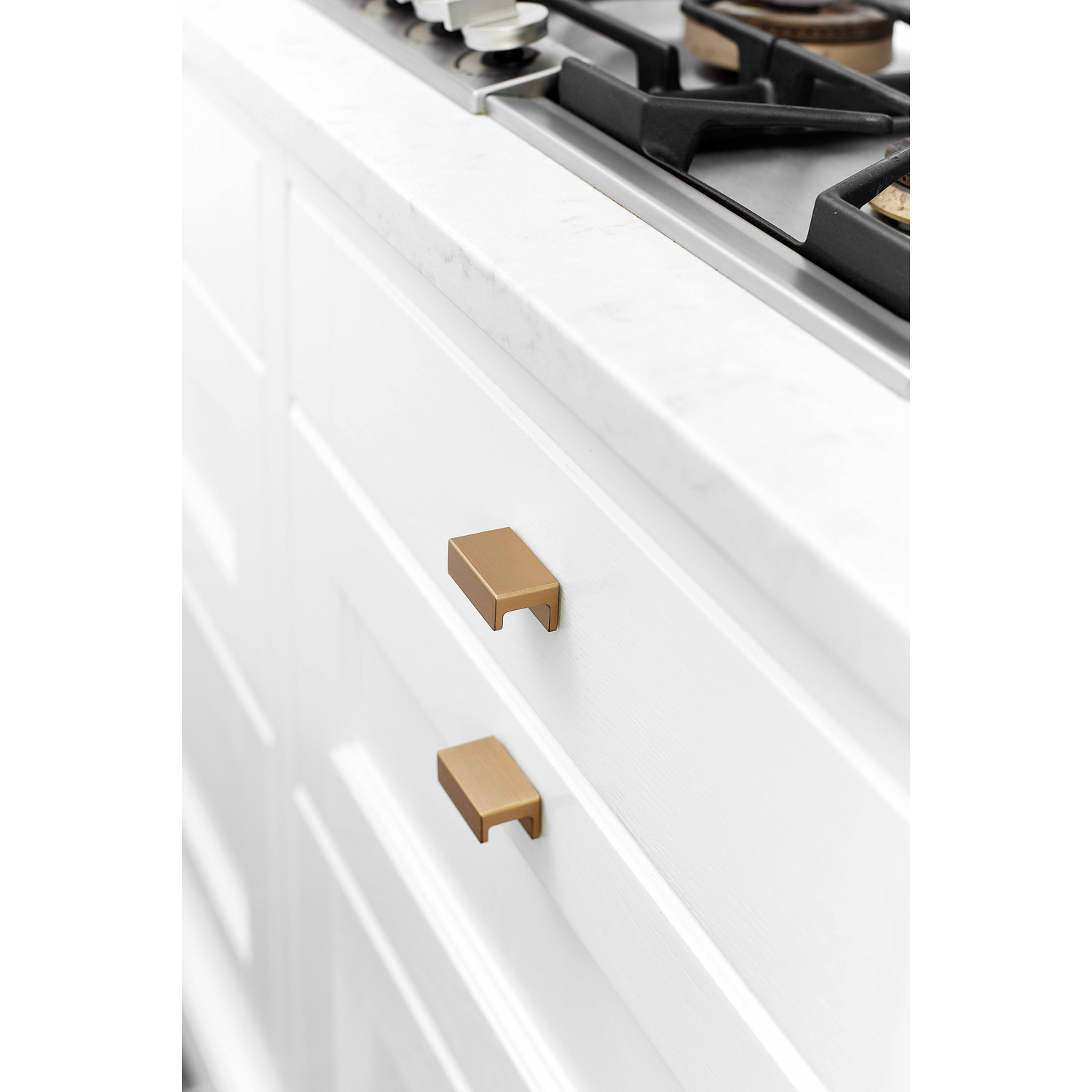 Knop station ba32 l44 alu geborsteld goud