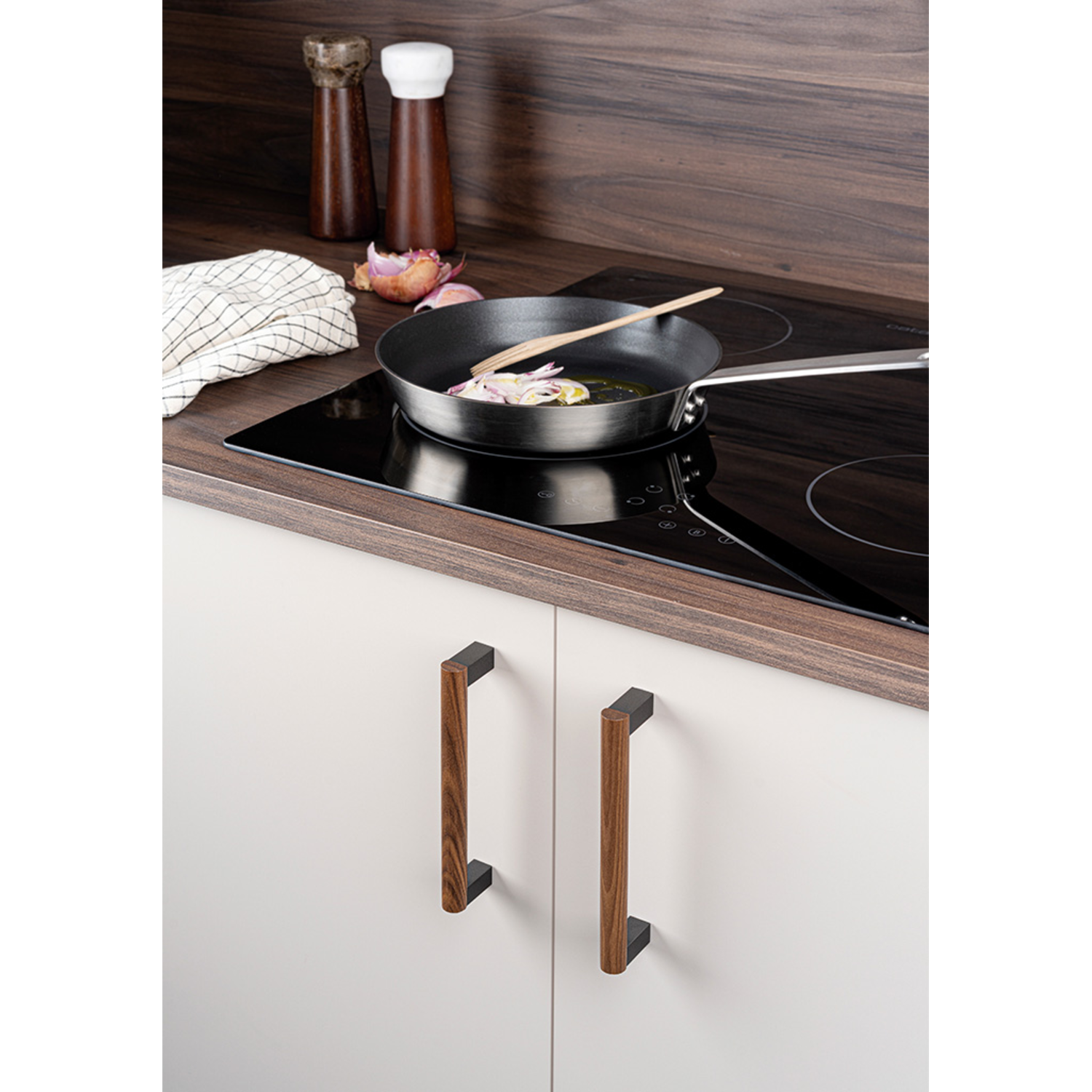 Greep ETO BA320 L334.6 hout / aluminium zwart / eik