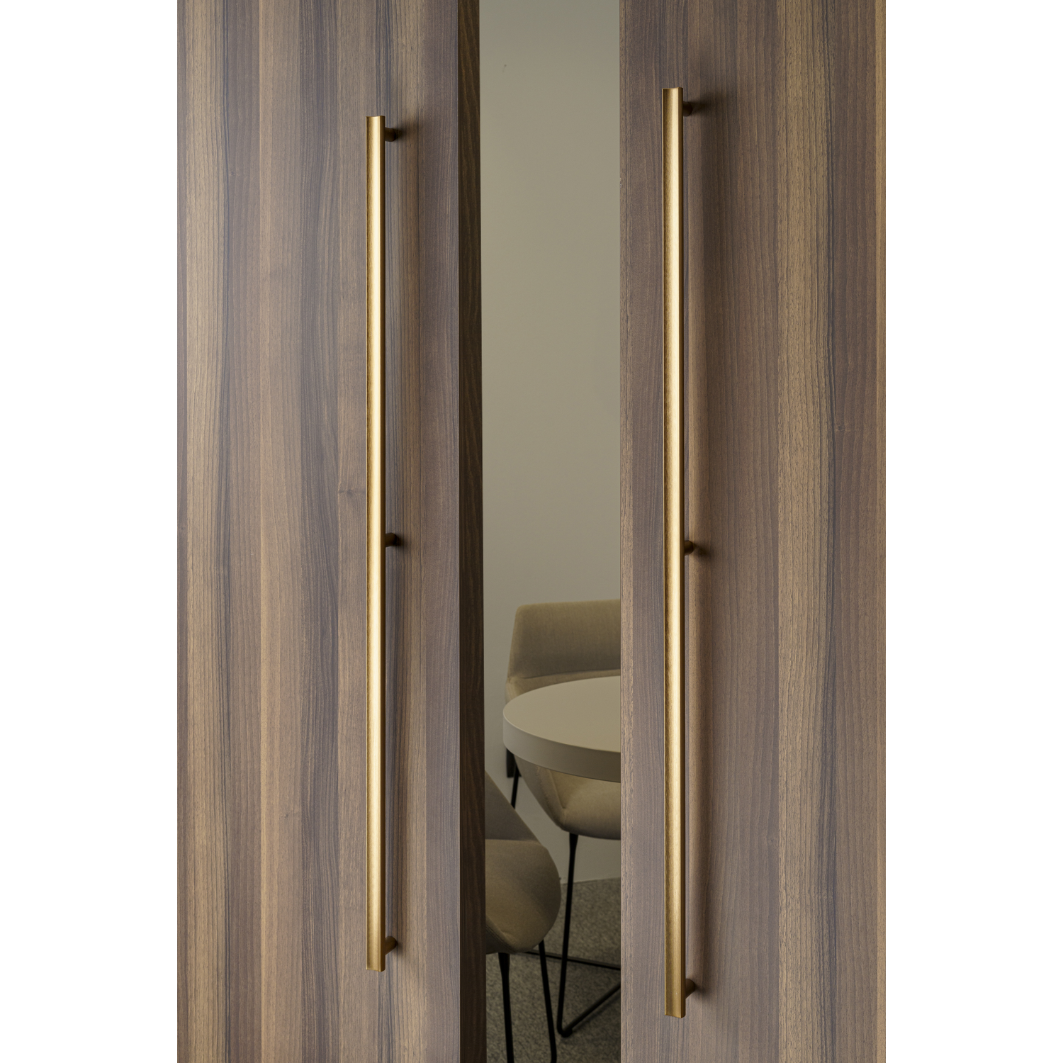 Deurgreep MOON BIG BA528-1056 L1096 aluminium geborsteld messing cava