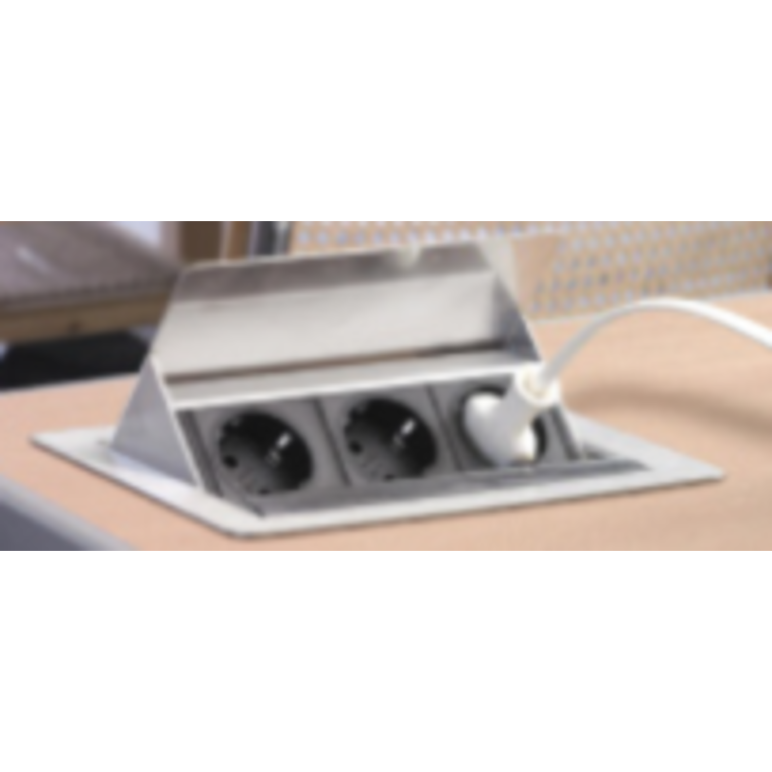 Evoline flip top push small wit gelakt b-f3 stopco 3 stopcontacten