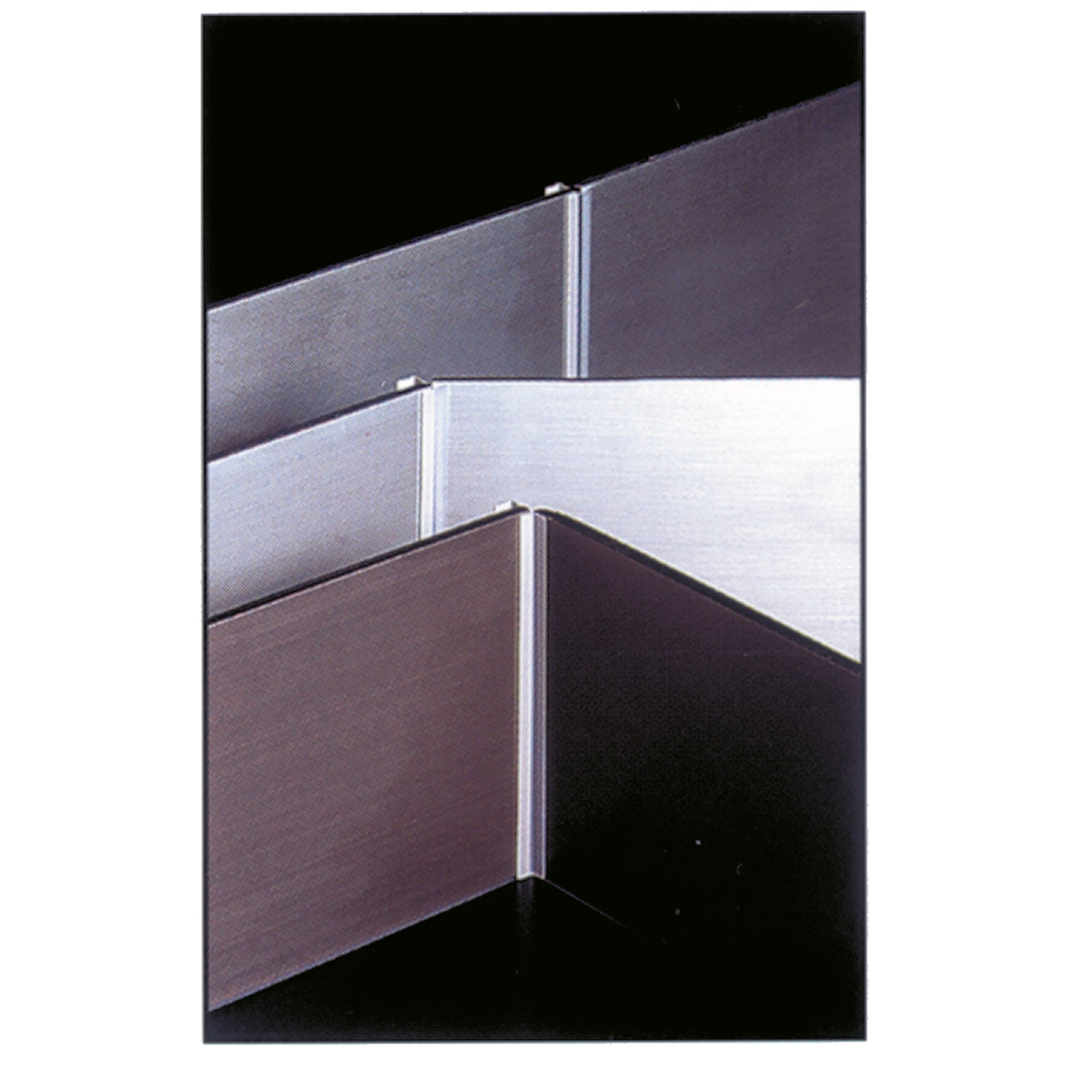 Plint 4070 rvs-look multi-hoek h.180mm