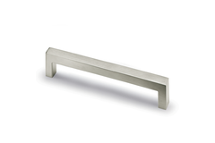 Greep Anzio, boorafstand 608, L 618 mm, B 10 mm, H 32 mm, roestvrij staal geborsteld