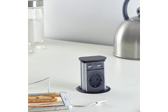 Brick zwart d-nl-l 3 stopcontacten + 2 usb